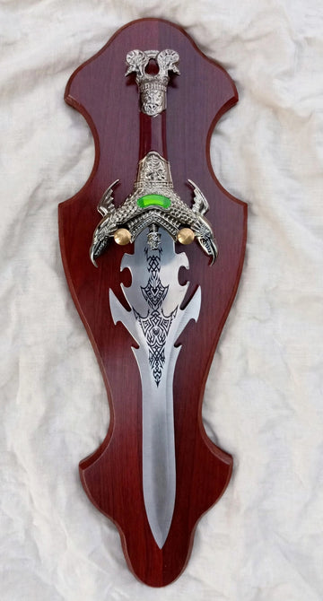 DECORATIVE WALL HANGINGS-2